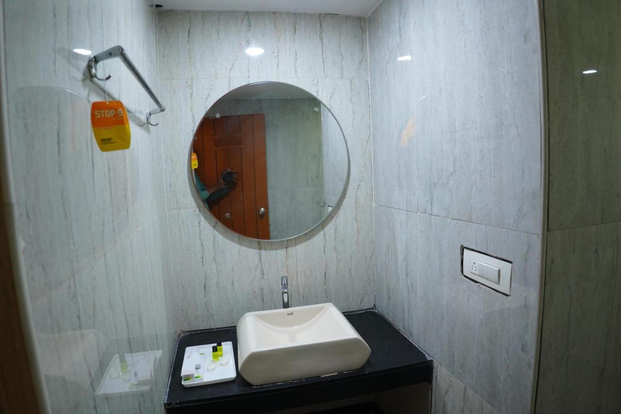 Hotel Grand Nagarjuna By Konark Hotels Guntur Bagian luar foto