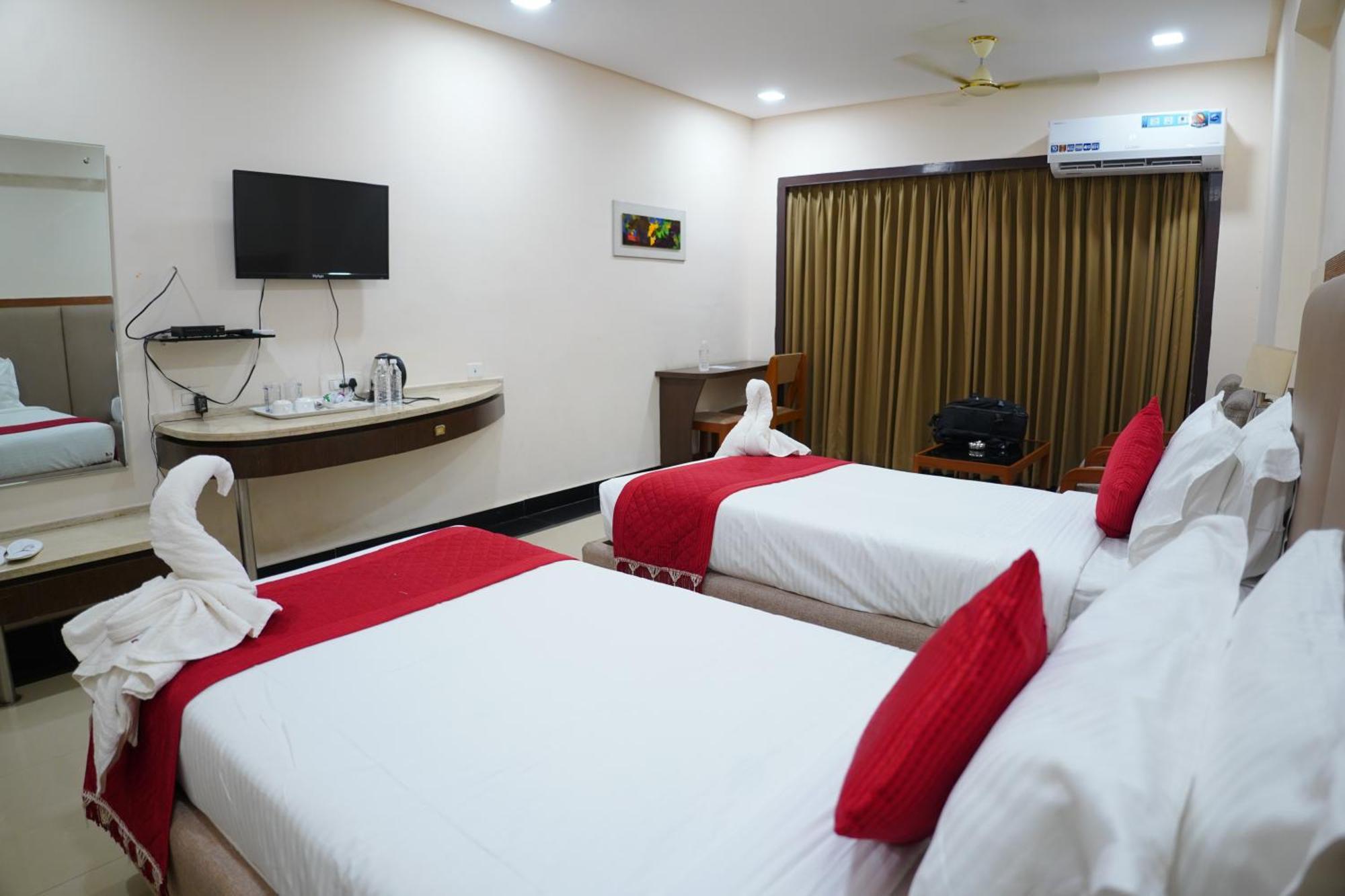 Hotel Grand Nagarjuna By Konark Hotels Guntur Bagian luar foto