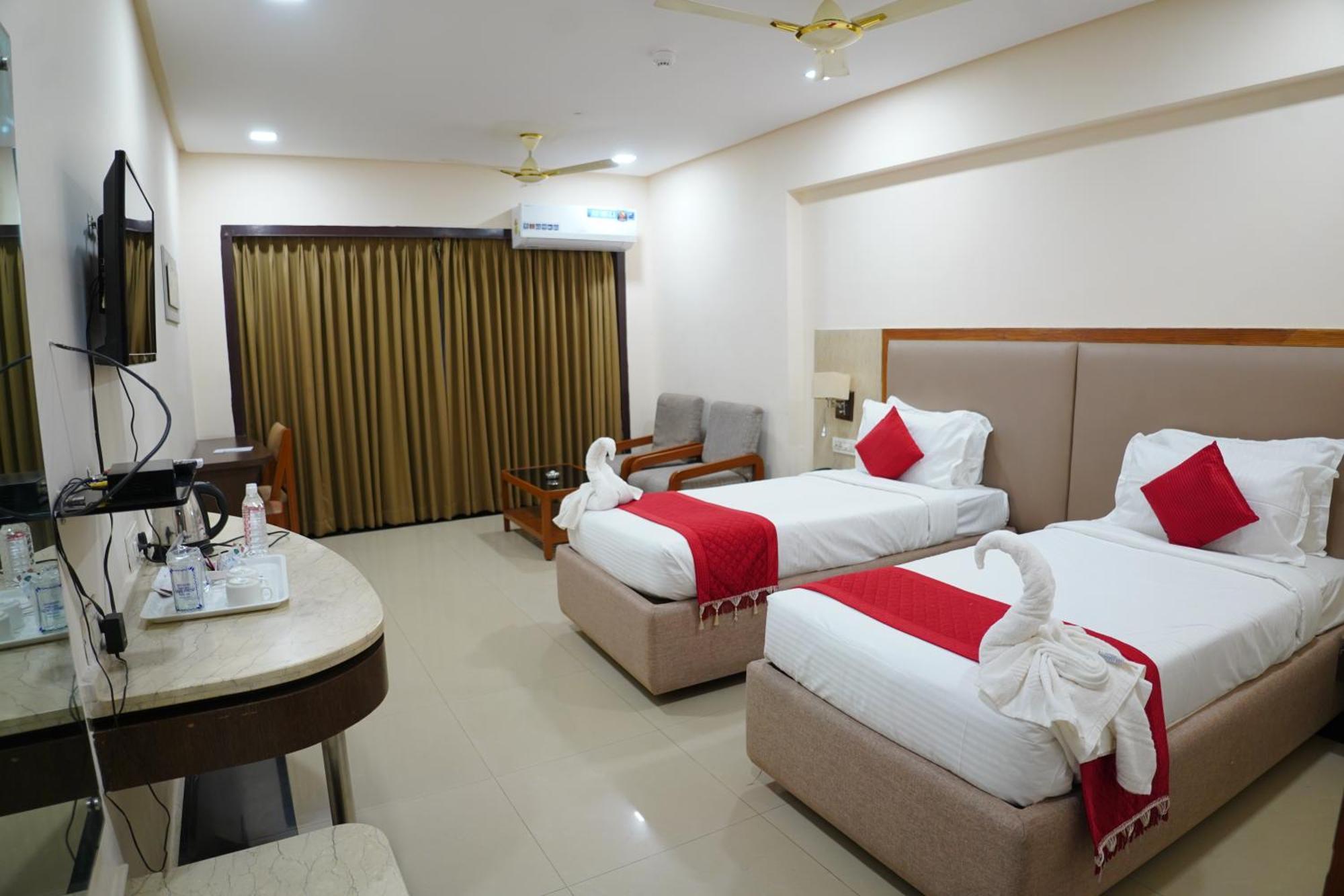 Hotel Grand Nagarjuna By Konark Hotels Guntur Bagian luar foto